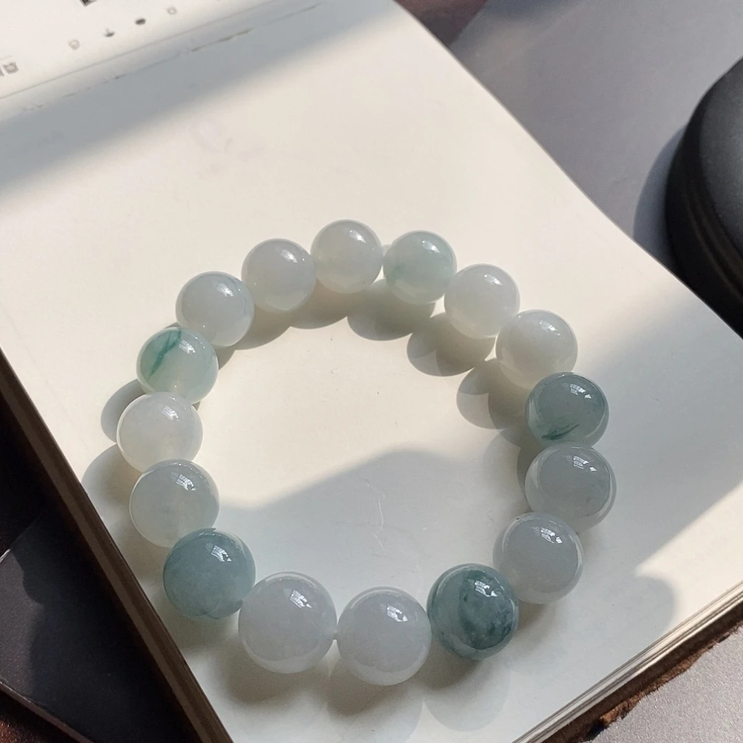 翡翠颈饰未镶嵌飘花手串12.6+mm