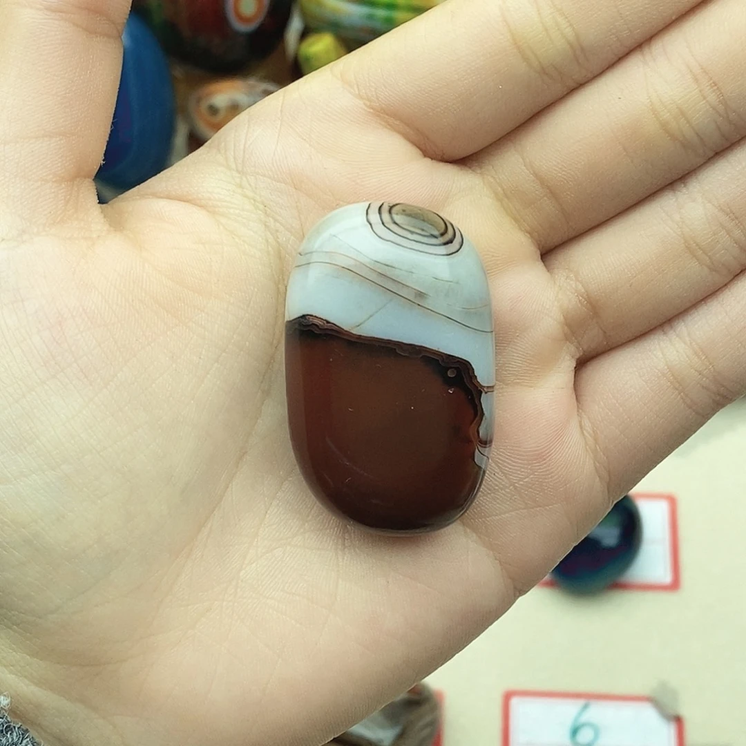 玛瑙/玉髓未镶嵌珠宝奇石