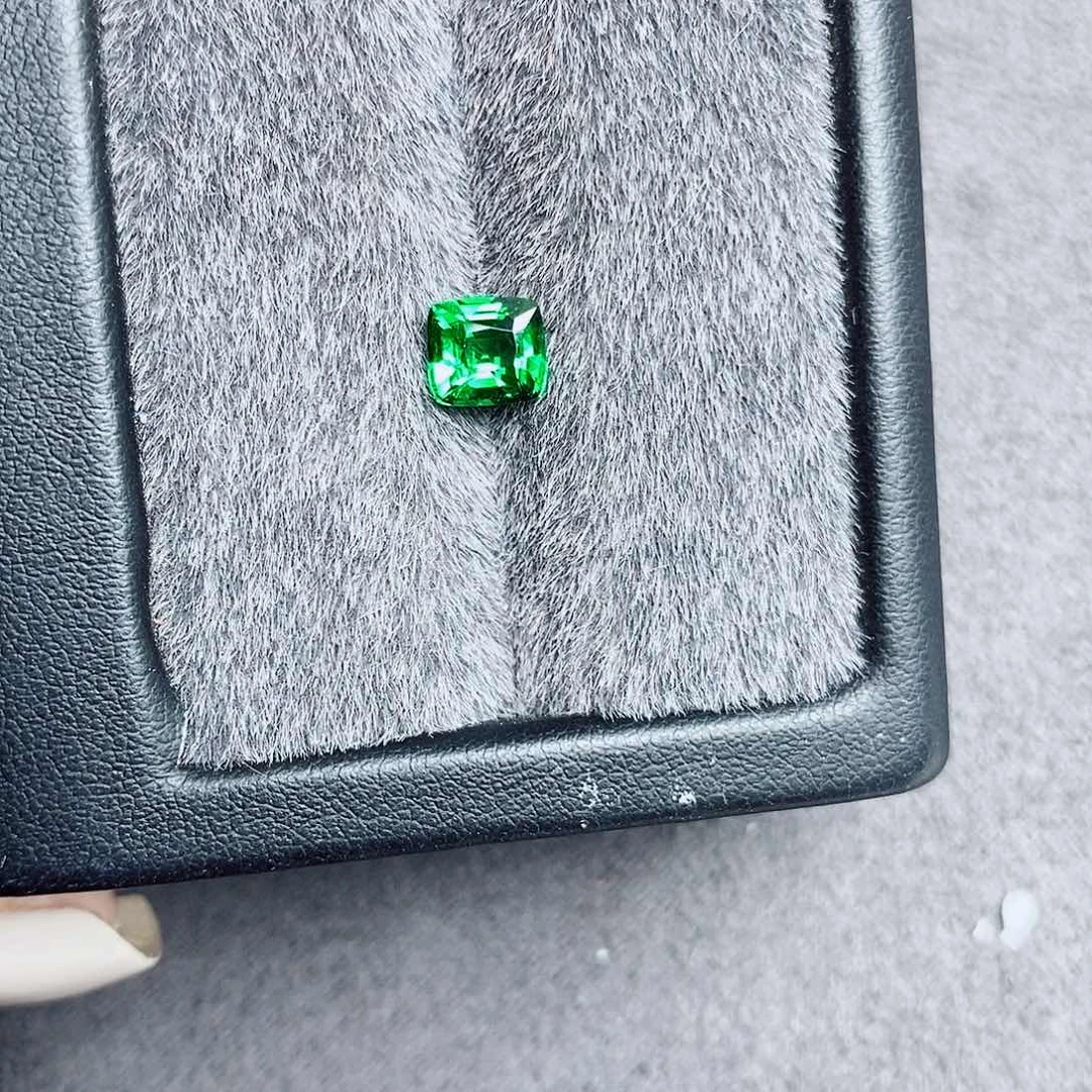 石榴石（沙弗莱）未镶嵌裸石1.03ct