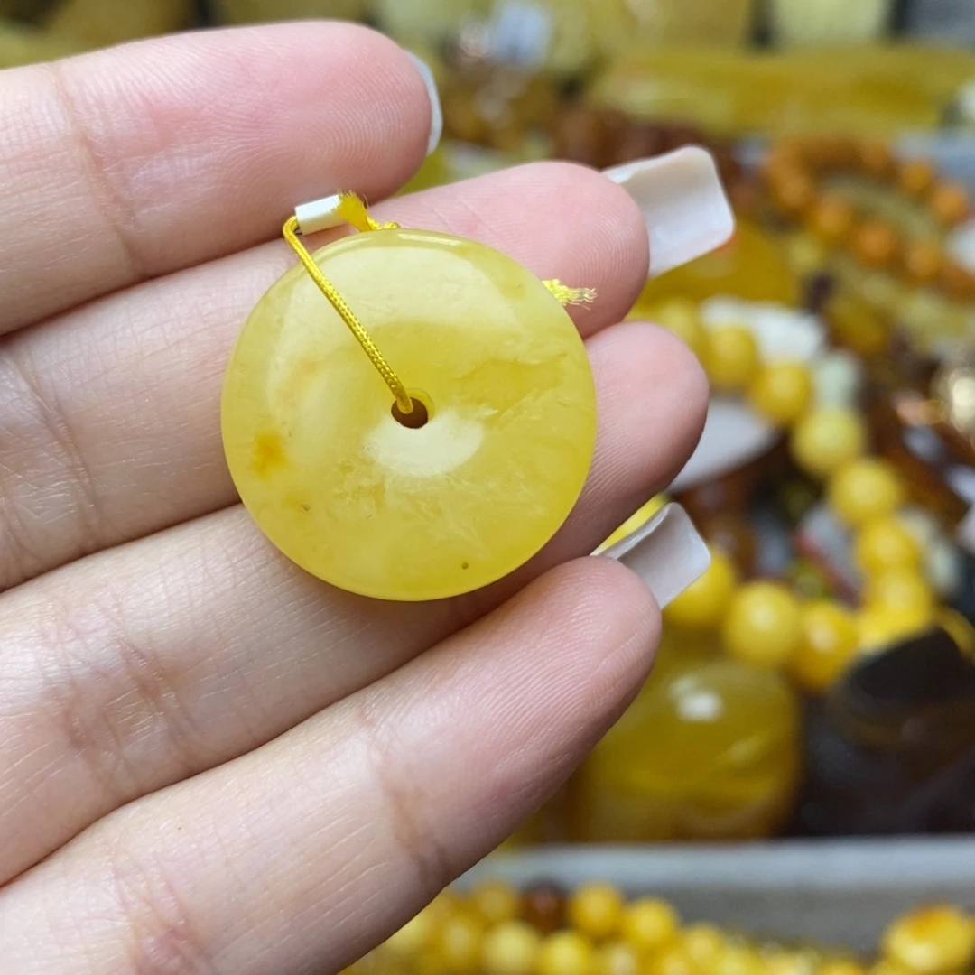 未镶嵌琥珀珠宝奇石