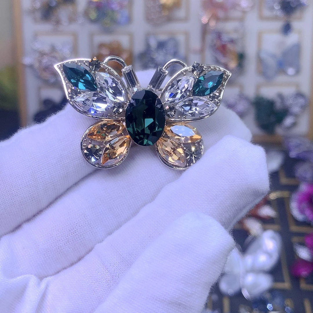 合成立方氧化锆铜胸针胸花