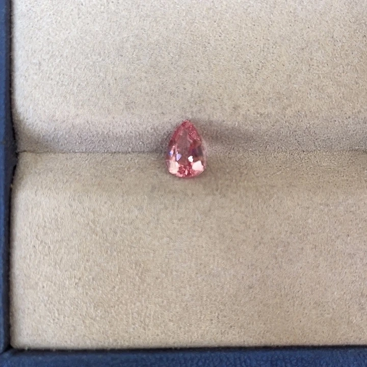 定制尖晶石裸石未镶嵌0.96克拉