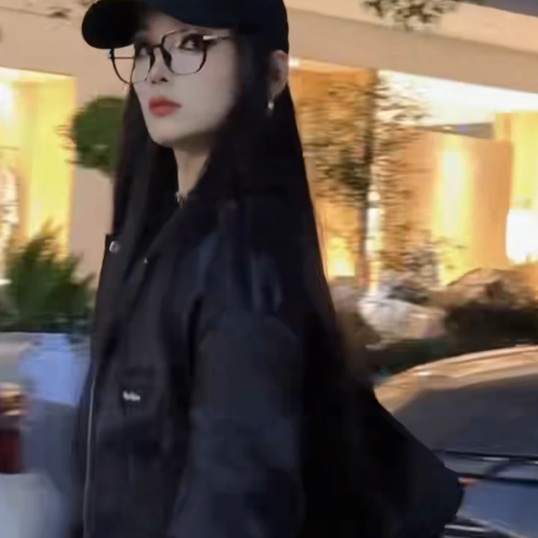 【缪大大笑笑力推】6821新品时尚小众缎面短款羽绒外套