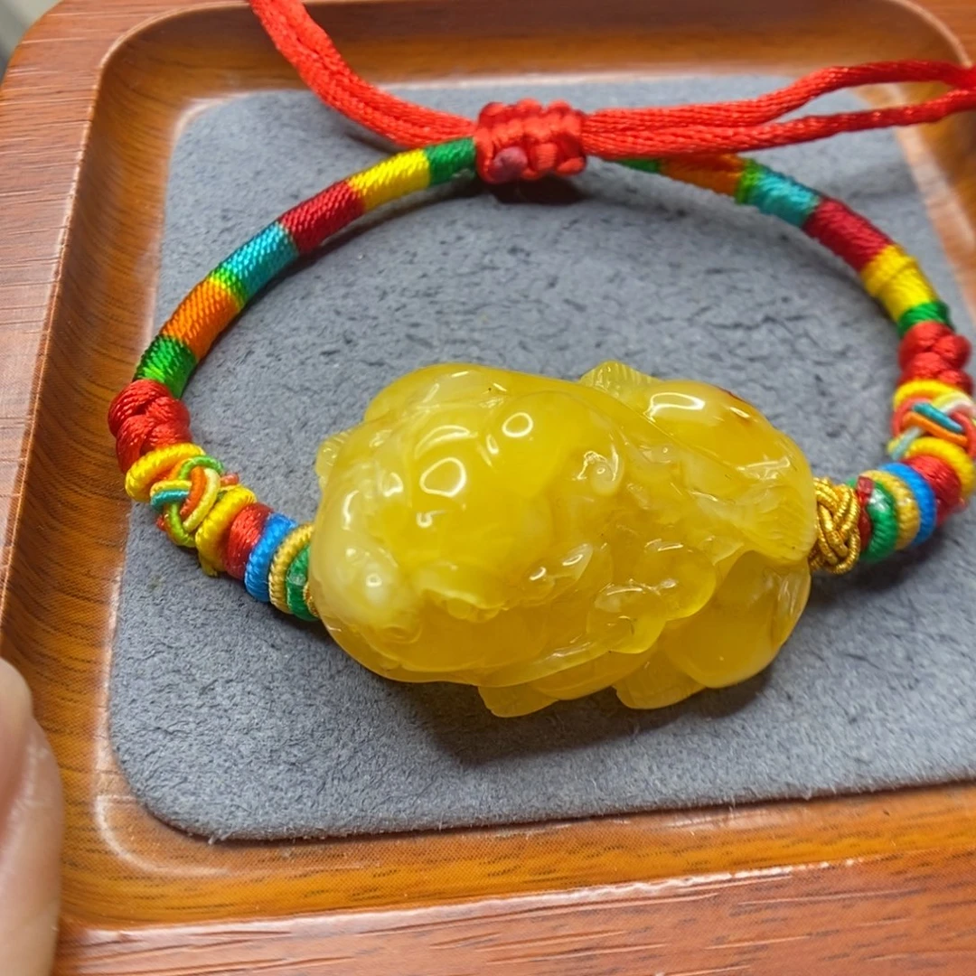 震***哥蜜蜡未镶嵌颈饰郎