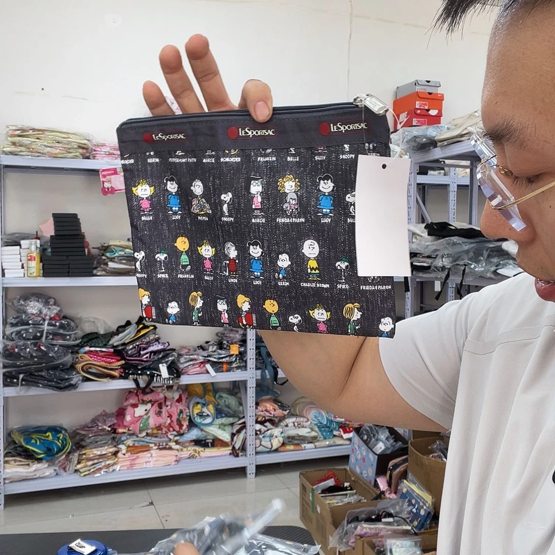 PU化妆包等各种产品