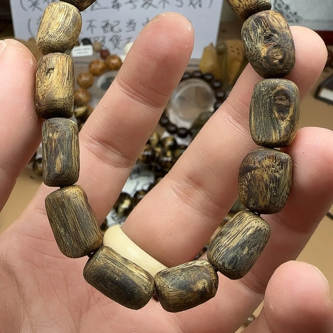 檀香木手串/手链10.5克树心油奇楠