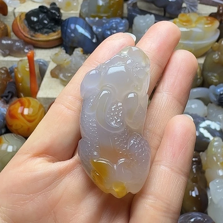 温***玉玛瑙/玉髓未镶嵌饰品