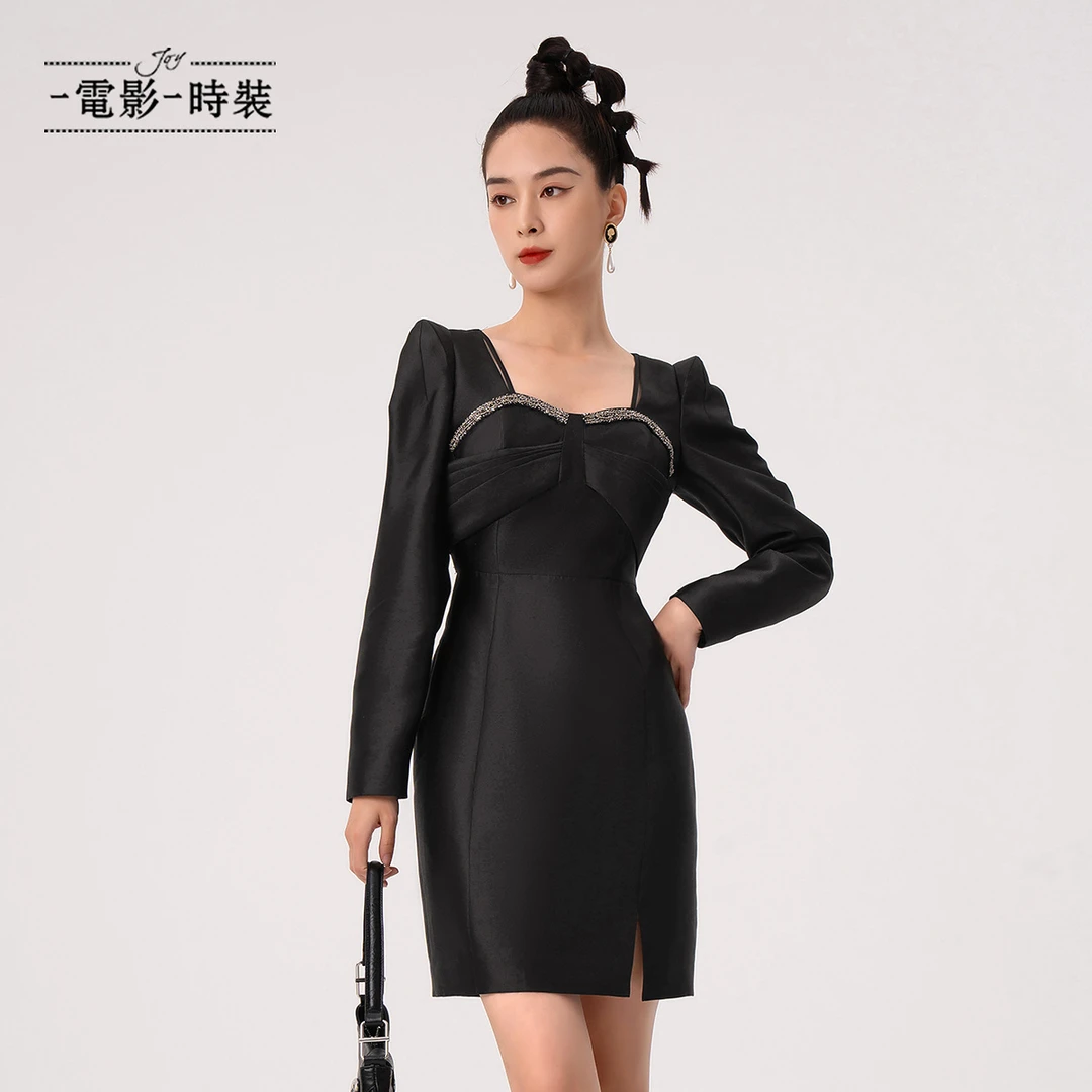 【小杨总专属】一电影一时装新款复古气质轻奢黑色连衣裙FFNL111602