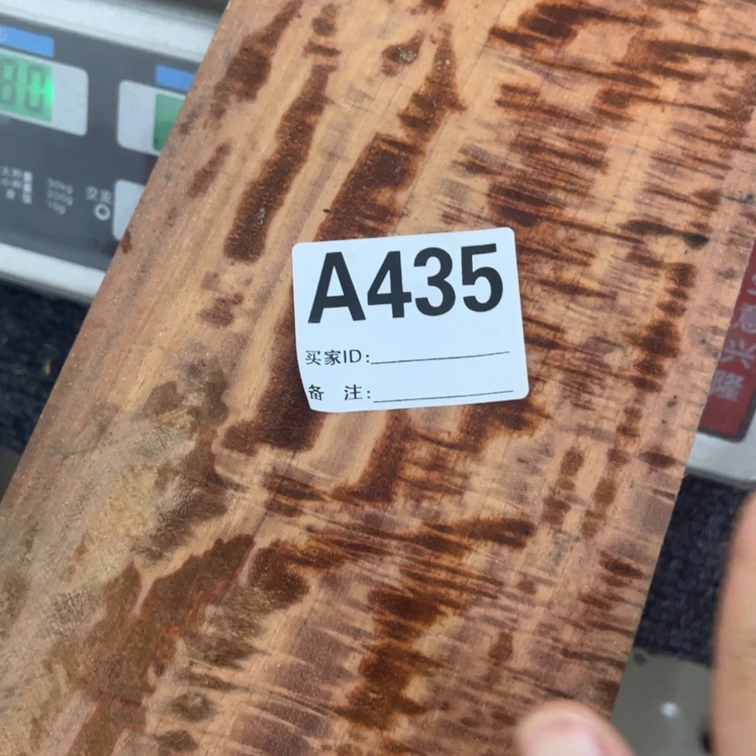 逸***）墨西哥红檀香一片