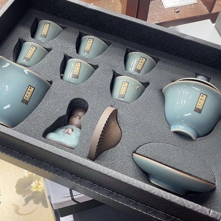 孤品茶具套装等。