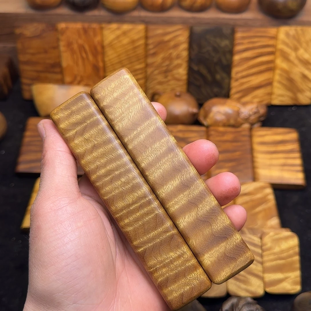 楠木将**剑金丝楠木无事牌