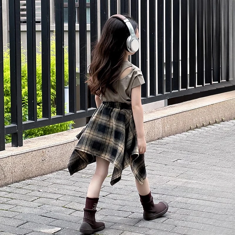 女童夏日穿搭套装2025新款女孩洋气炸街夏装格子裙潮酷上衣两件套