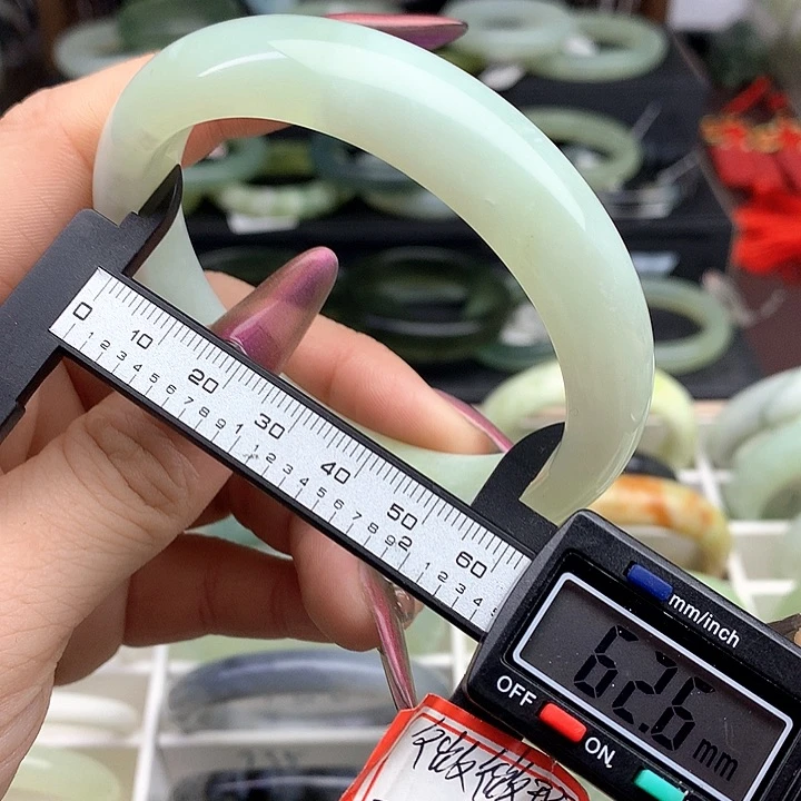 蛇纹石玉手镯未镶嵌754