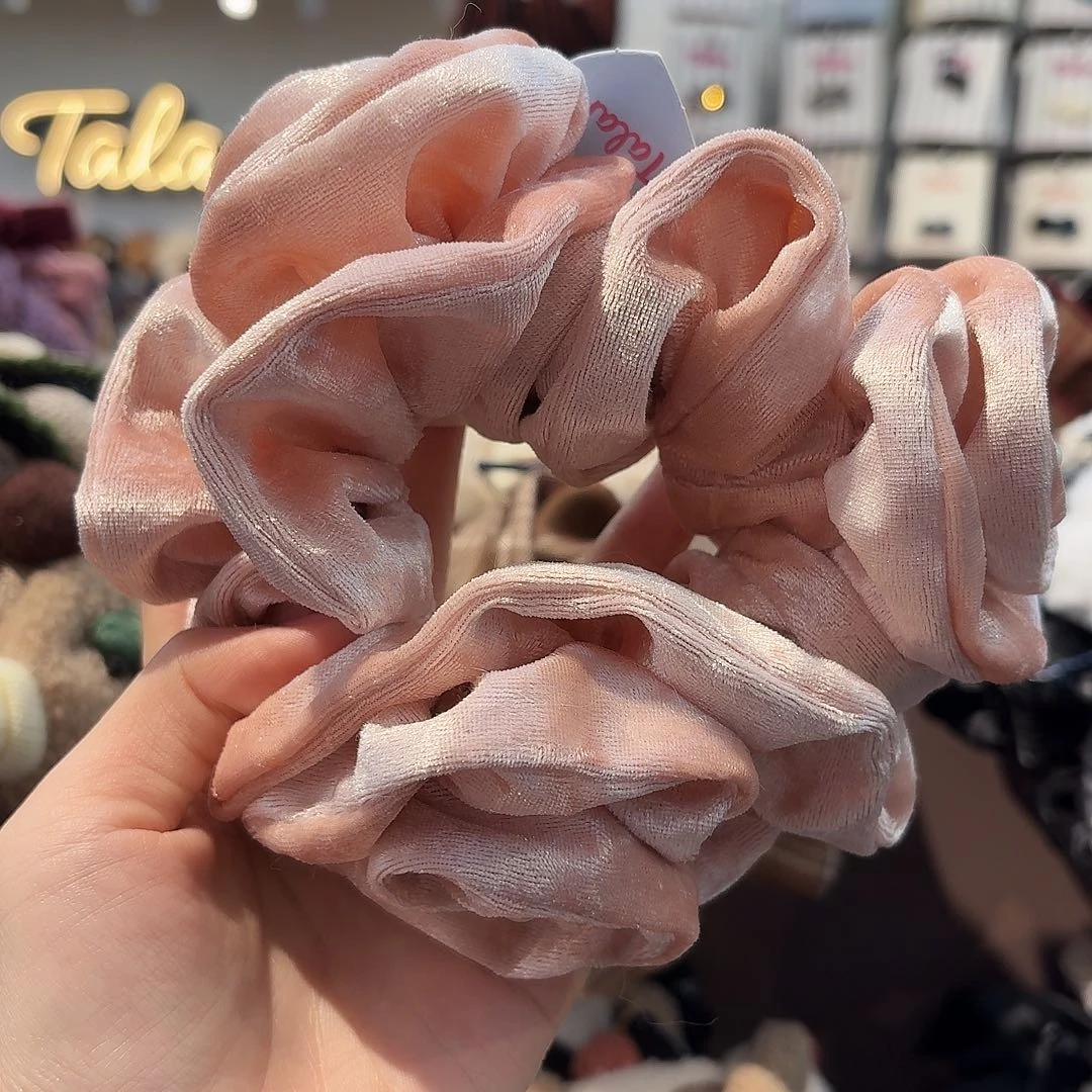 布艺铁合金粉色丝绒发圈111