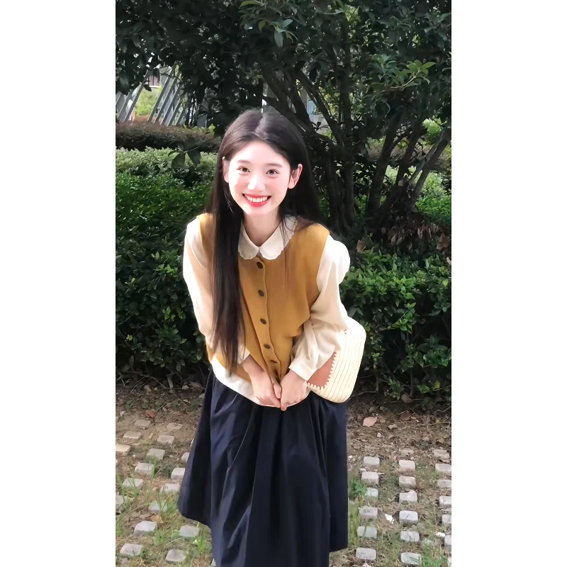 2025新款秋季甜系穿搭背心马甲叠穿娃娃领衬衫百搭半身裙三件套装