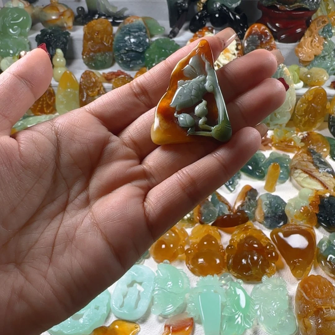 蛇纹石玉颈饰未镶嵌毛*