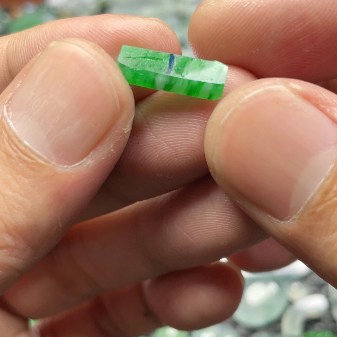 定制翡翠未镶嵌翡翠