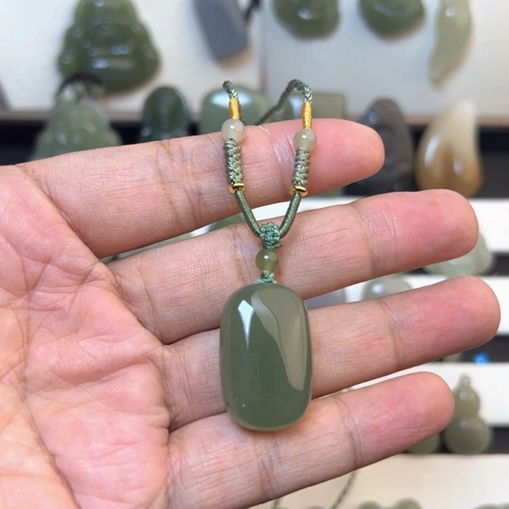 和田玉吊坠(不含链)未镶嵌懂***?666