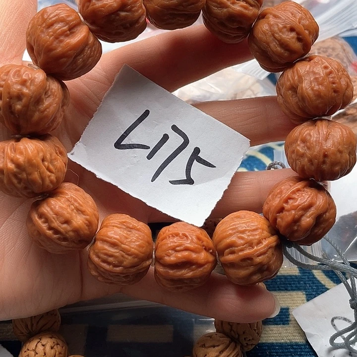 文玩核桃把件手串