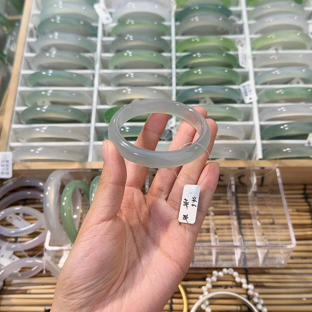 玛瑙/玉髓未镶嵌手镯圈口54.6