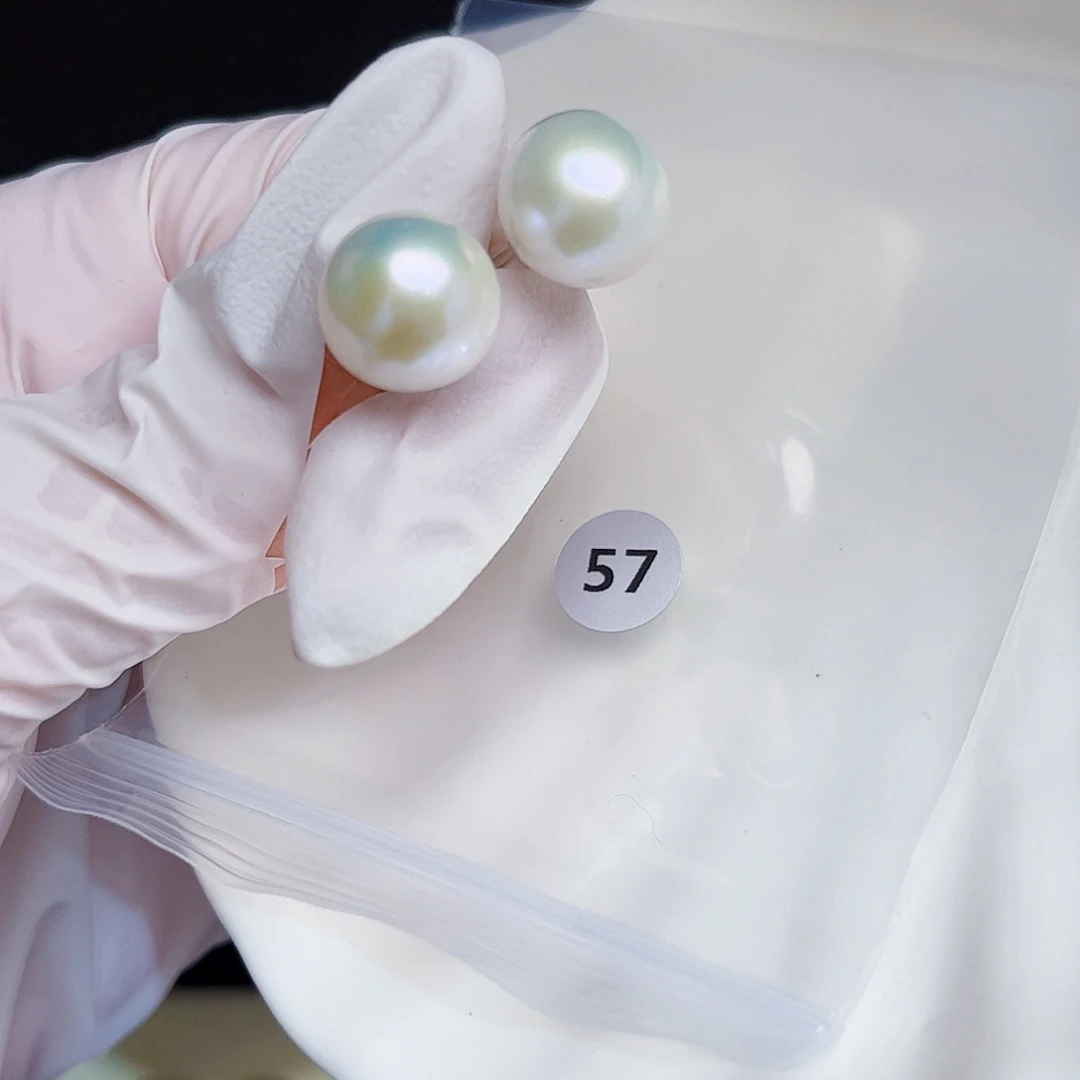 银S925镶嵌耳饰淡水珍珠