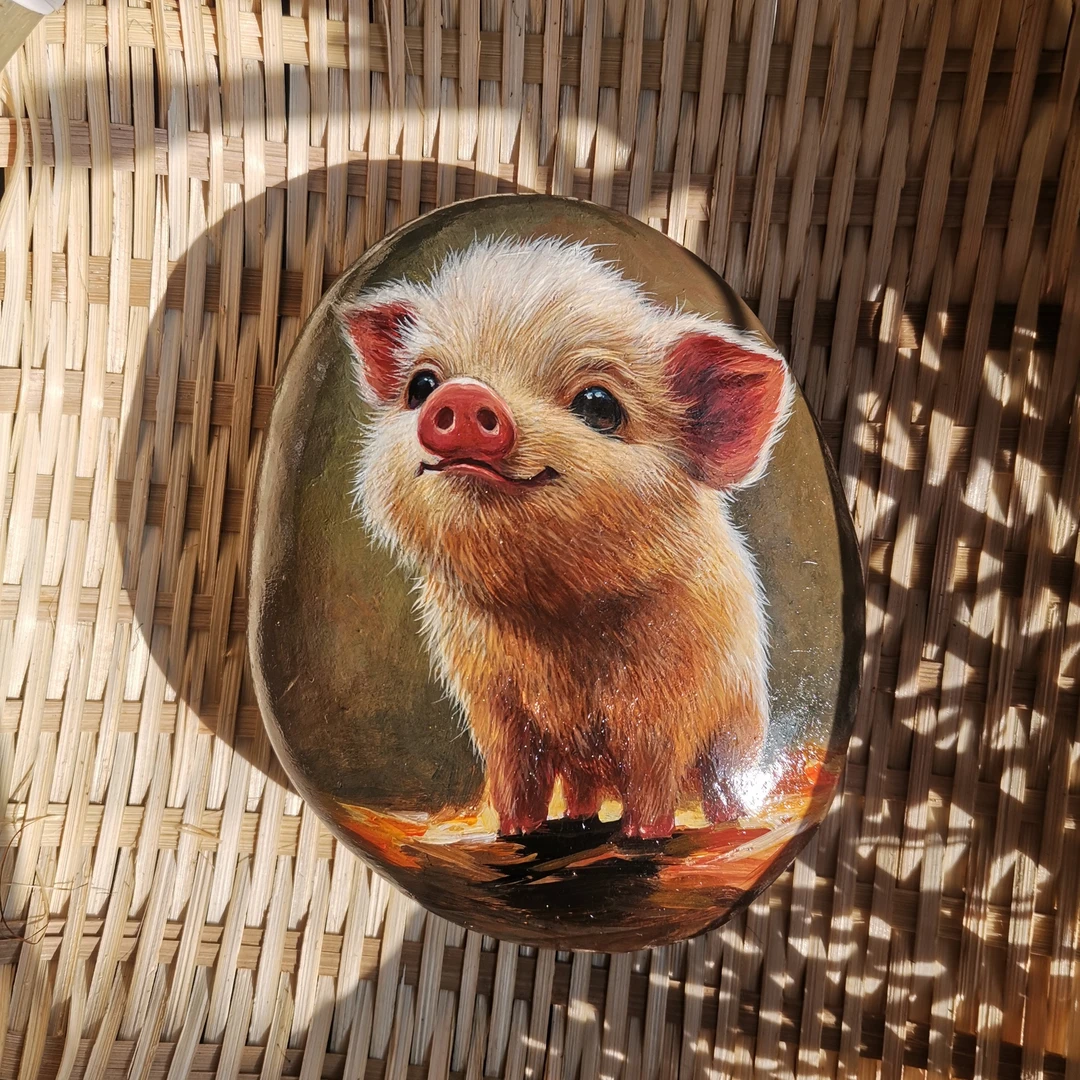 石头画，小萌猪，象征财富，生肖，纯手绘，饰品，摆件， 精美可爱 创意