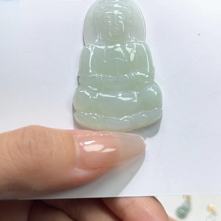 颈饰未镶嵌翡翠观音