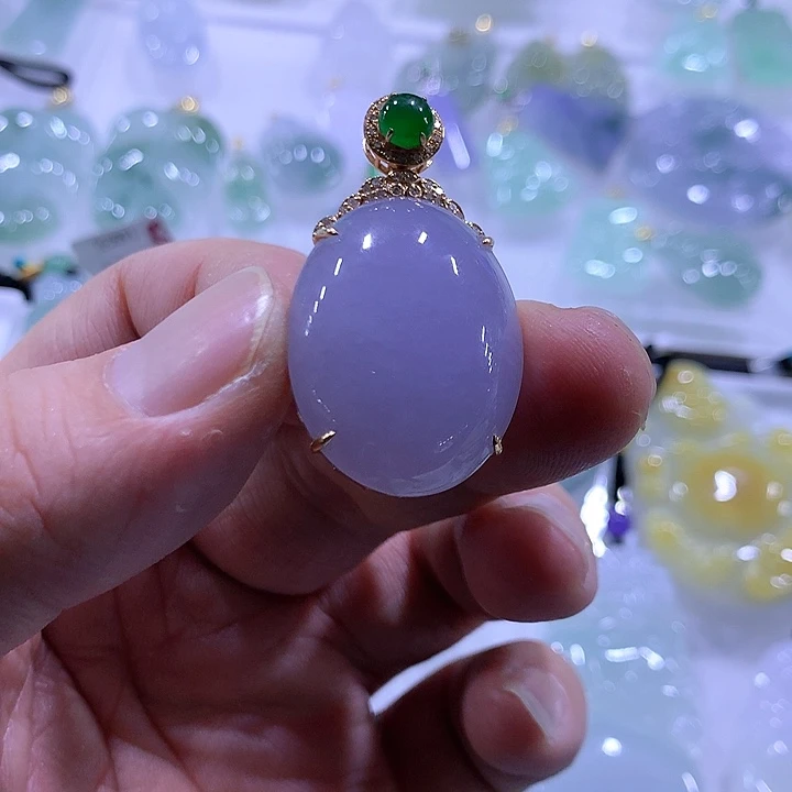 翡翠颈饰18K金镶嵌天然翡翠A货吊坠