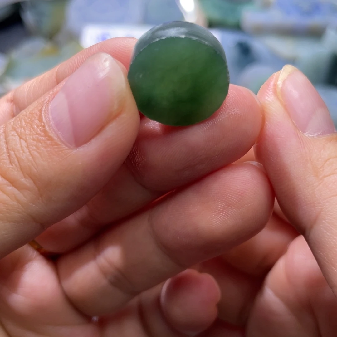 定制翡翠未镶嵌天然翡翠啤酒瓶绿甜甜圈