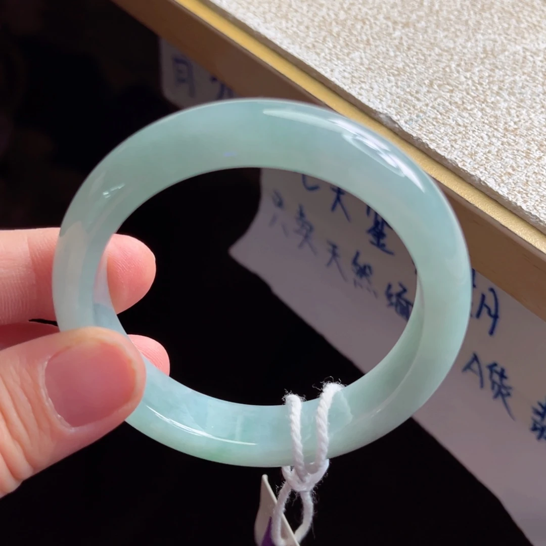 翡翠未镶嵌手镯手镯