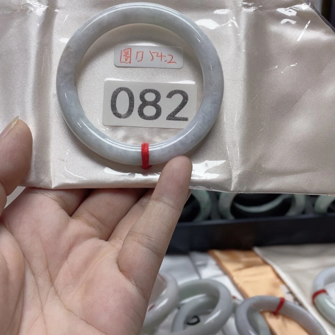 未镶嵌手镯翡翠082