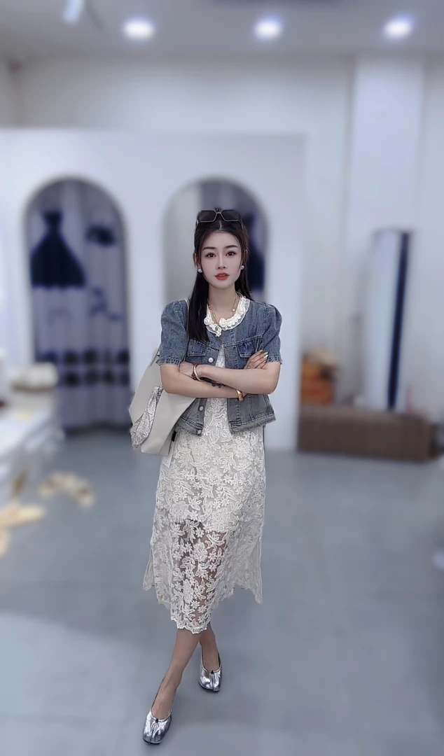 炫彩阁25076【短袖牛仔马甲搭配无袖连衣裙】