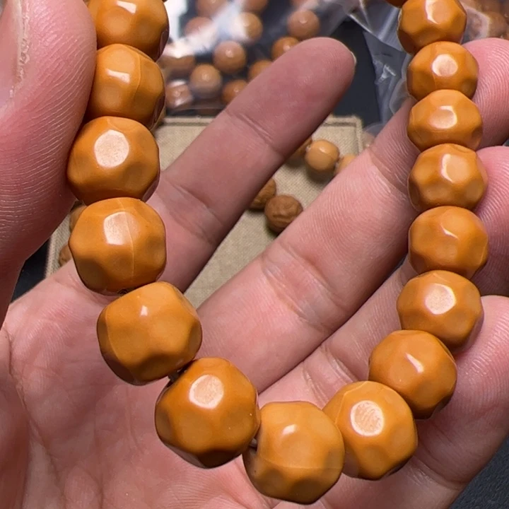 猴头核桃手串啦啦啦