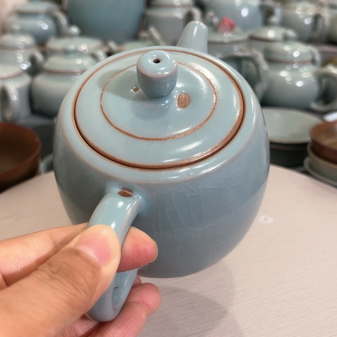杯子仿古的风格也可以搭配得恰到好处而精致