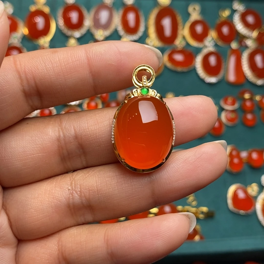 吊坠(不含链)18K金镶嵌南红玛瑙