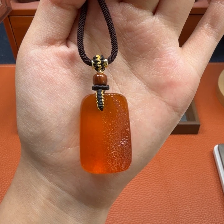 蜜蜡未镶嵌吊坠(赠链)