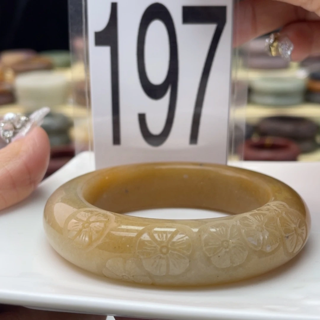 【闪购商品】石英质玉手镯未镶嵌