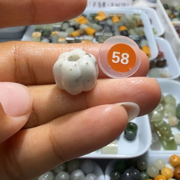 未镶嵌和田玉珠宝半成品