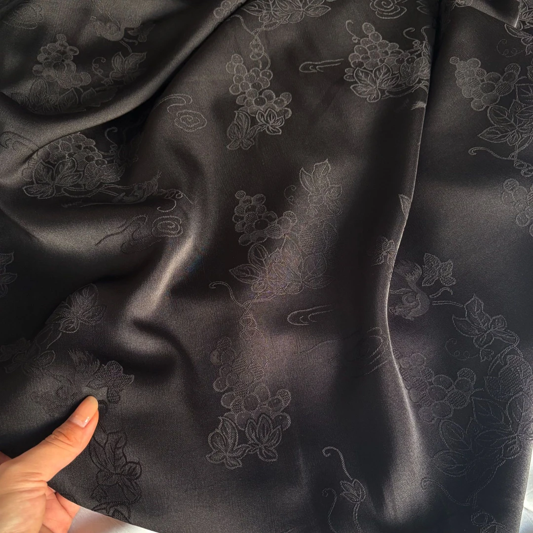 黑色硕果累累重缎新中式布料