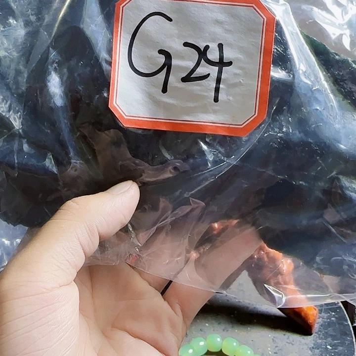 角***落蛇纹石玉未镶嵌岫玉原石