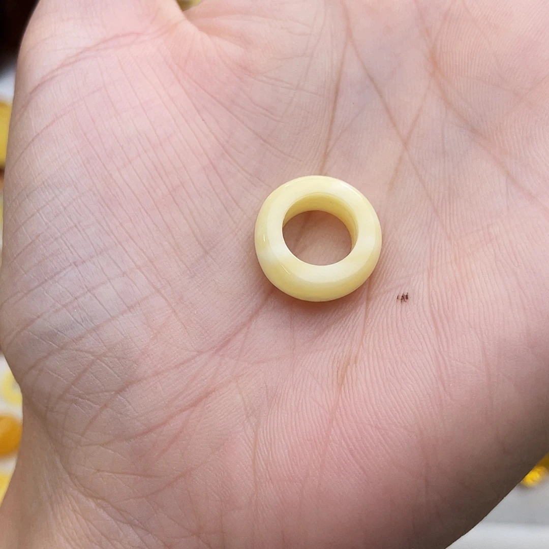 琥珀吊坠(赠链)未镶嵌