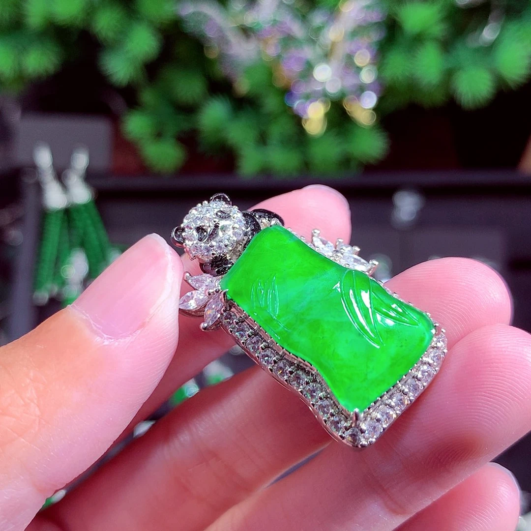 颈饰未镶嵌翡翠天然