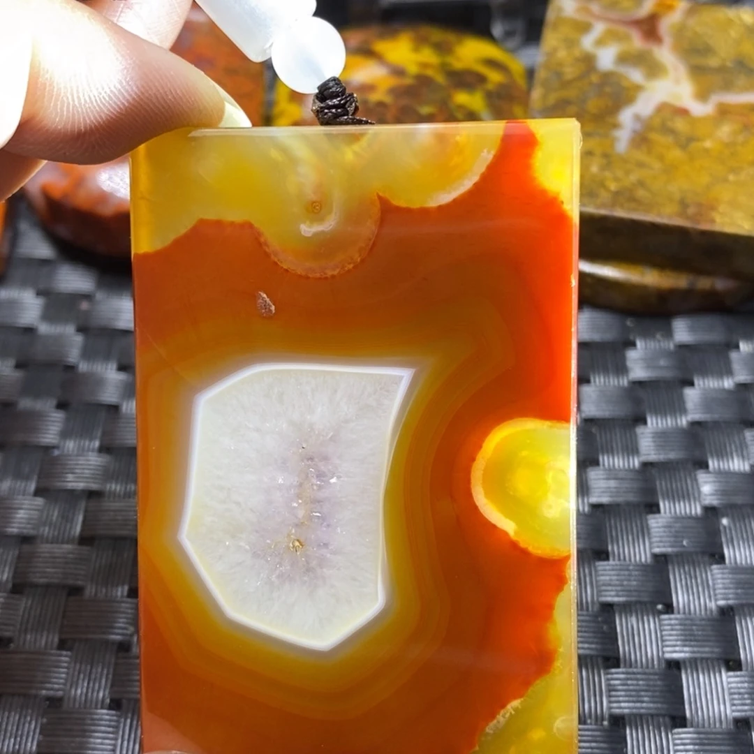 玛瑙/玉髓挂件未镶嵌