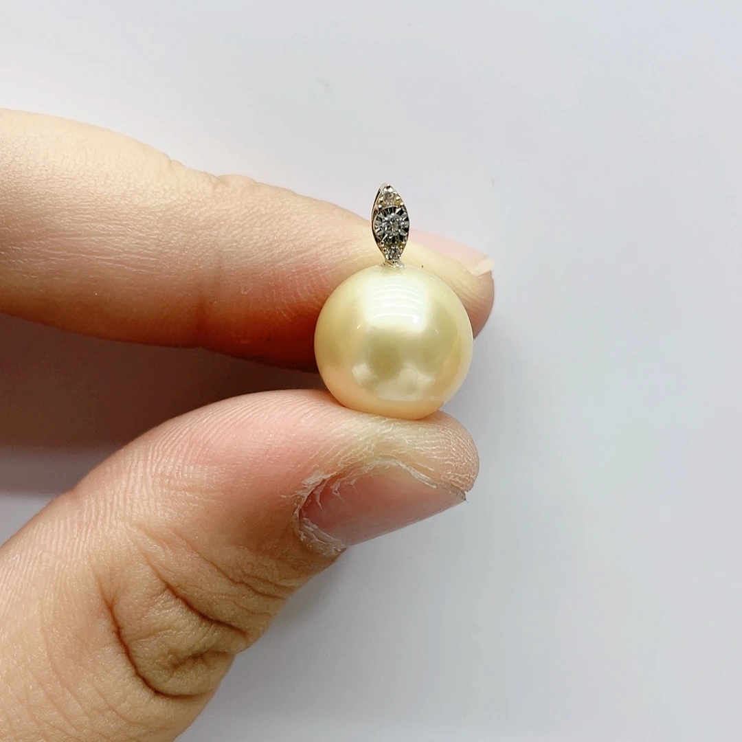 海水珍珠颈饰18K金镶嵌