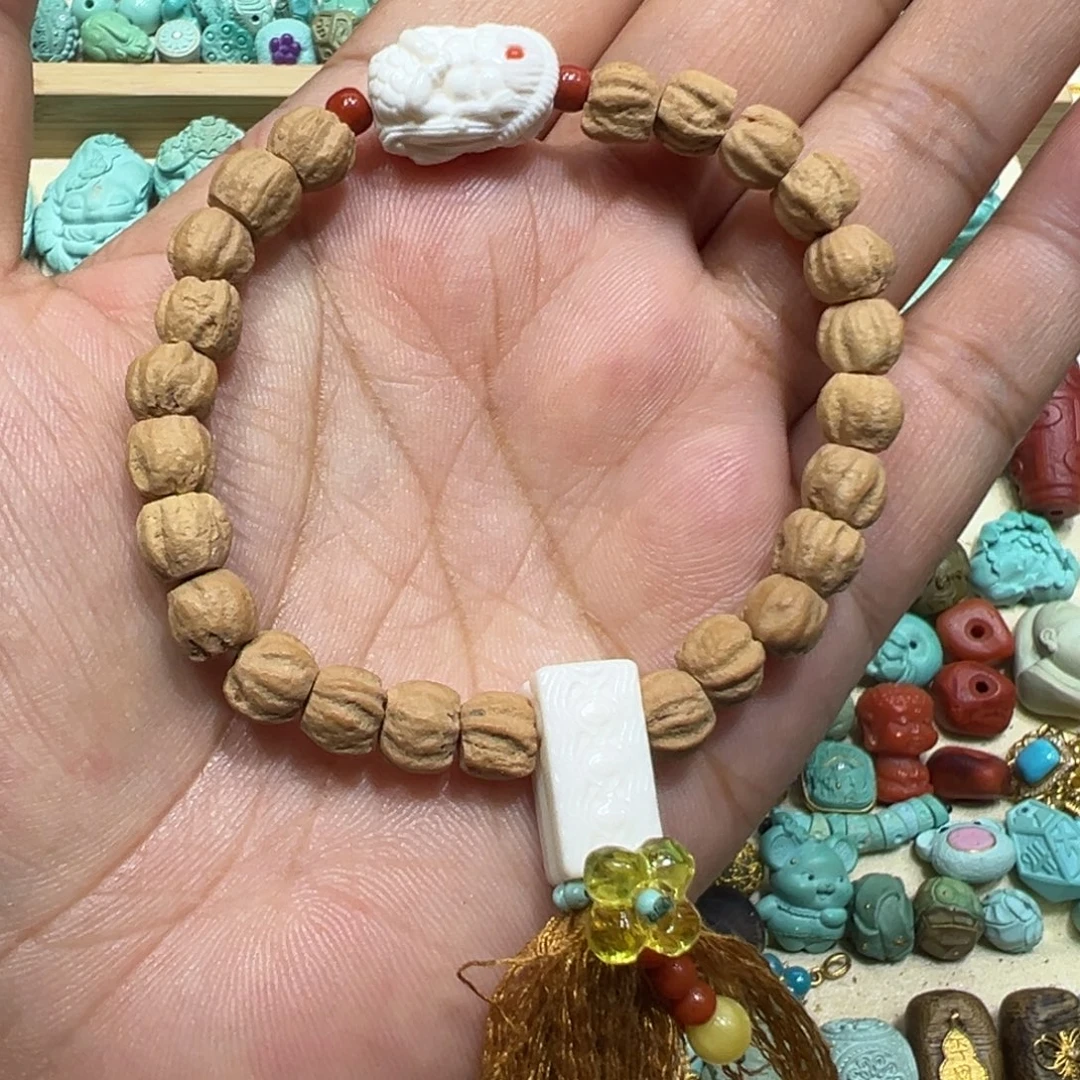南红玛瑙未镶嵌颈饰