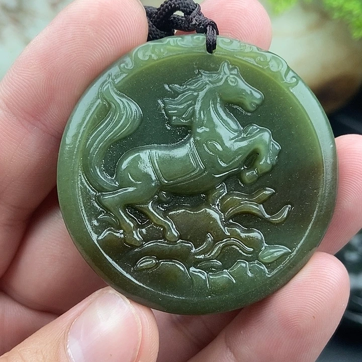 和田玉未镶嵌珠宝奇石