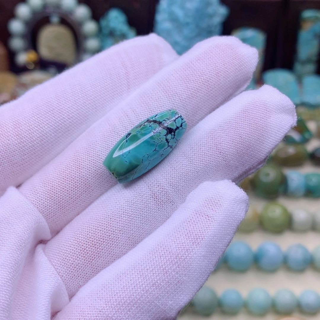 绿松石颈饰未镶嵌