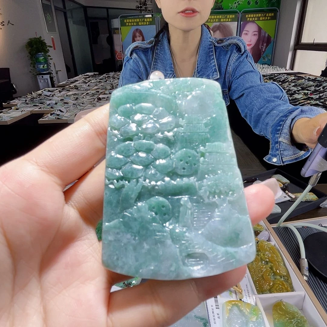 颈饰未镶嵌翡翠一个