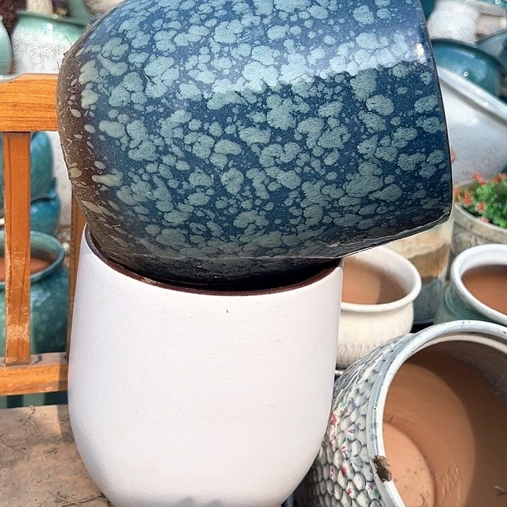 紫砂花盆口18高22。。。。。。。。。。。。。。。