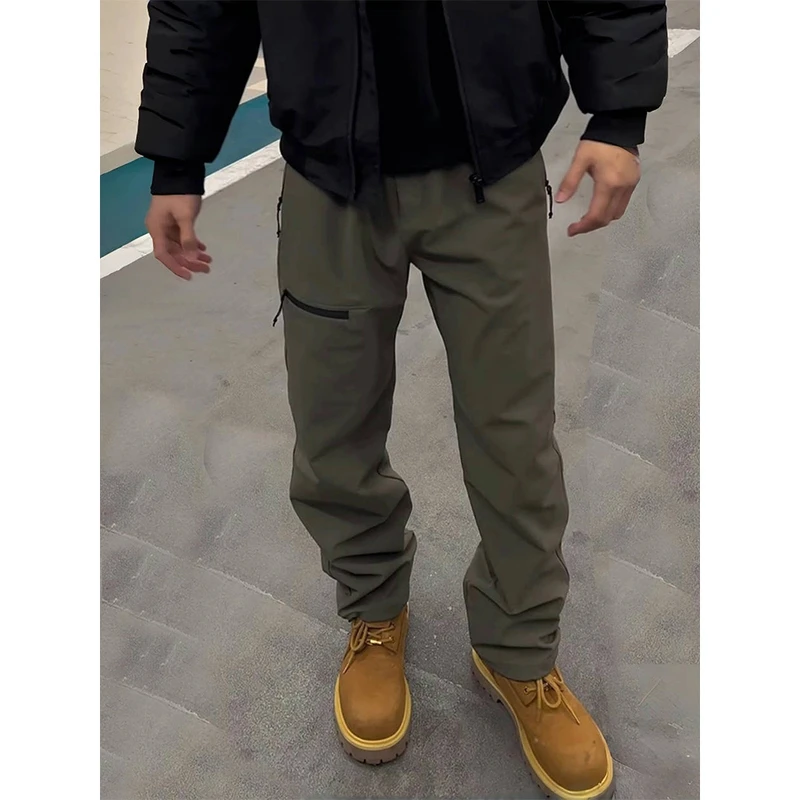 美式硬汉风软壳加绒冲锋裤男款秋冬军绿色工装裤子直筒三防滑雪裤